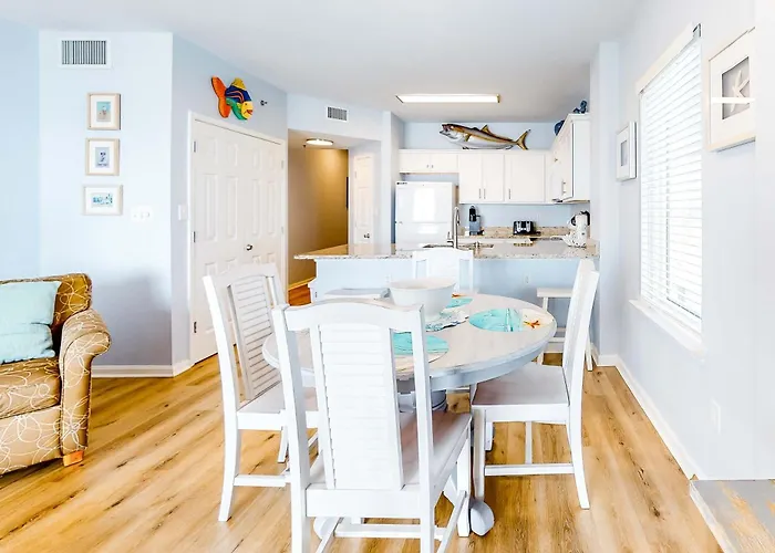 Amazing In Gulf-front Featuring A Shared Pool Free Wifi Ac Holiday home *