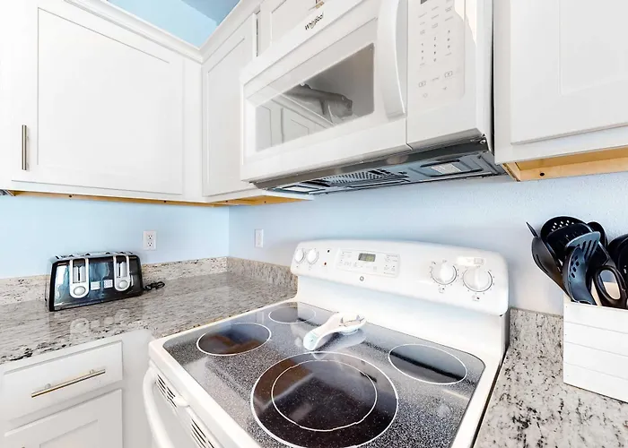 Holiday home Amazing In Gulf-front Featuring A Shared Pool Free Wifi Ac Gulf Shores