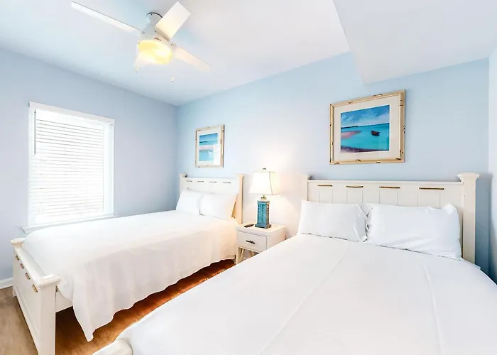Holiday home Amazing In Gulf-front Featuring A Shared Pool Free Wifi Ac