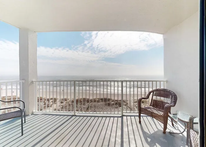 Amazing In Gulf-front Featuring A Shared Pool Free Wifi Ac Holiday home *