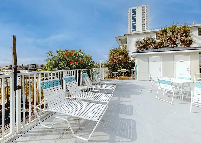 Holiday home Amazing In Gulf-front Featuring A Shared Pool Free Wifi Ac